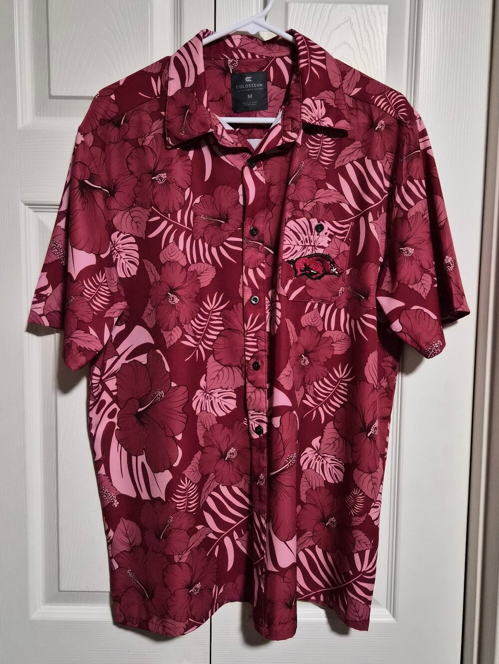 Men's Colosseum Arkansas Razorbacks Dude Camp Shirt "Cardinal" Sz. M